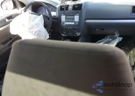 2009 Volkswagen Jetta S z USA, uszkodzony, nr VIN 3VWMZ81K19M261604